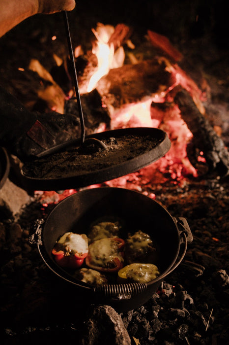 CAMPFIRE 9 Quart Dutch Oven Pre-Seasoned