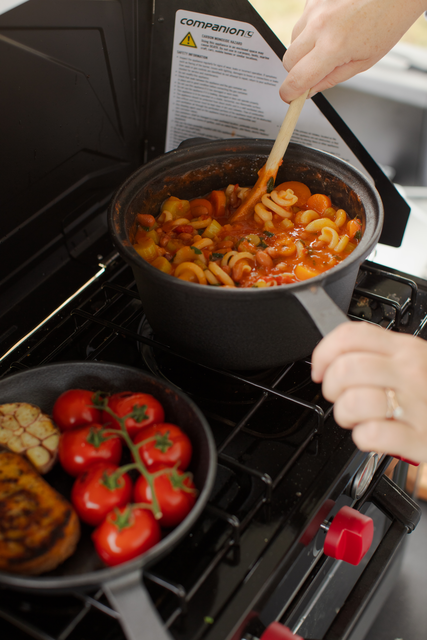 CAMPFIRE 2.3 Quart Saucepan with Skillet Lid