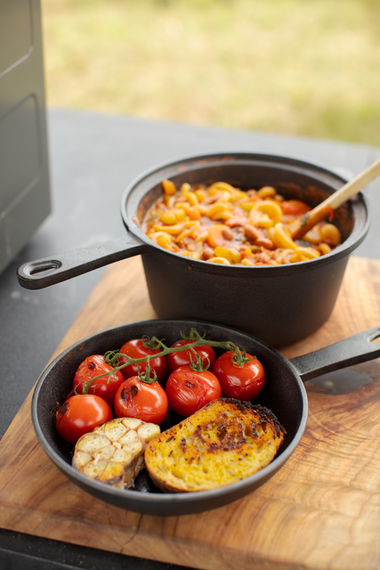 CAMPFIRE 2.3 Quart Saucepan with Skillet Lid