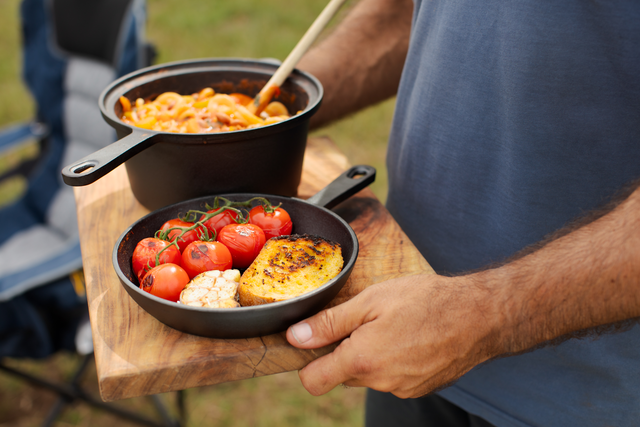 CAMPFIRE 2.3 Quart Saucepan with Skillet Lid