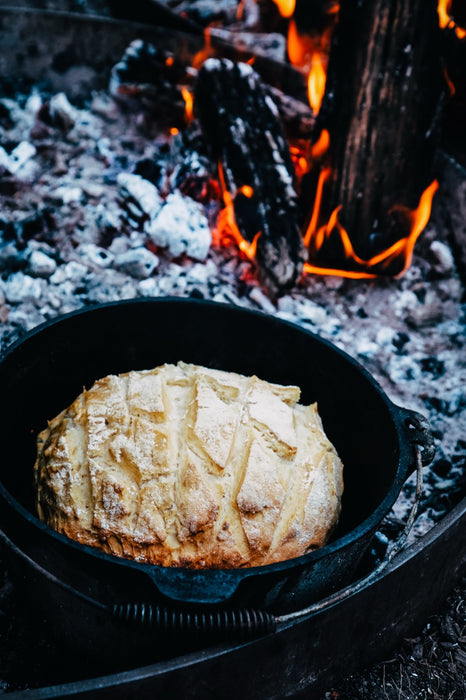 CAMPFIRE 12 Quart Camp Oven