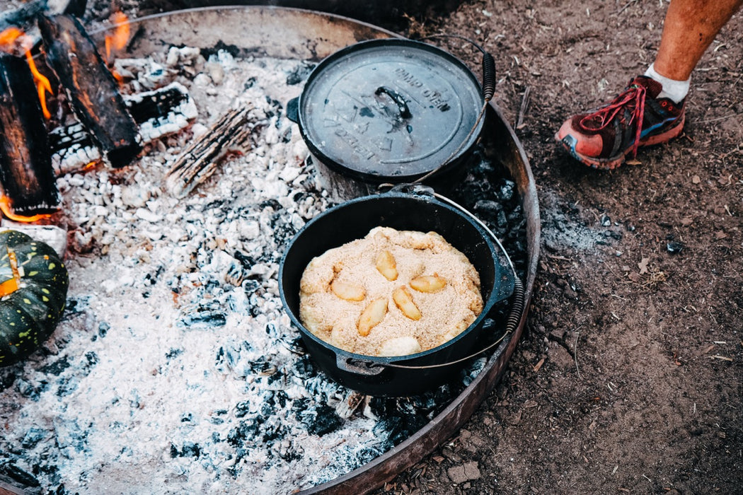 CAMPFIRE 9 Quart Dutch Oven Pre-Seasoned