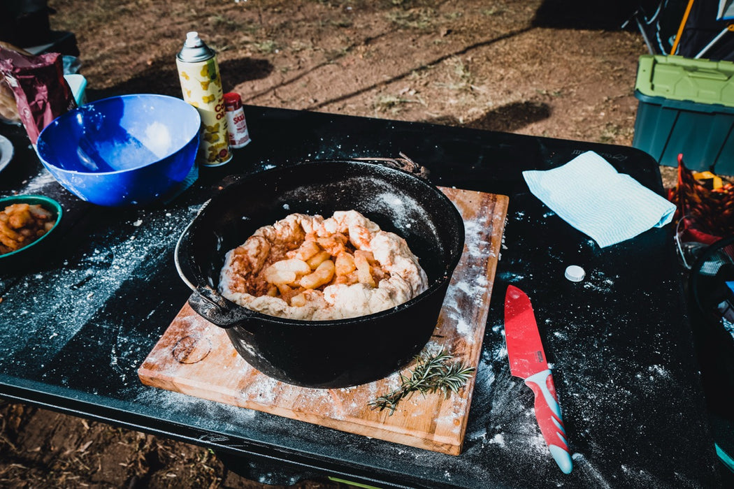 CAMPFIRE 9 Quart Dutch Oven Pre-Seasoned