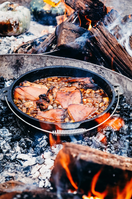 CAMPFIRE 12 Quart Camp Oven