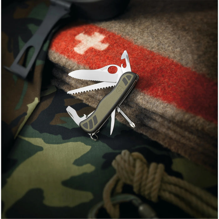 VICTORINOX Swiss Soldiers Knife 08
