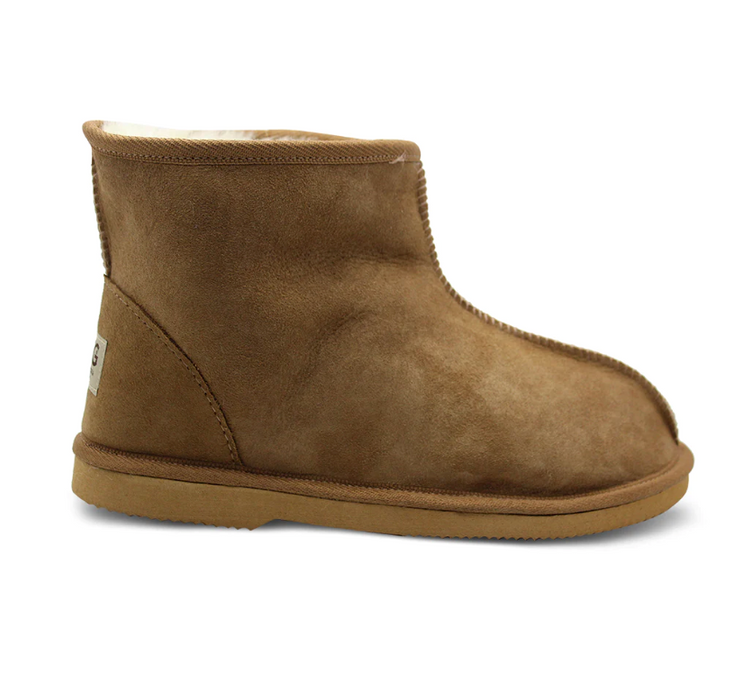 UGG Corowa Short Chestnut