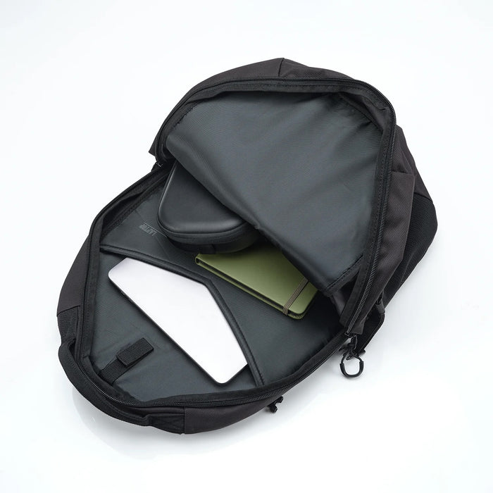 CARIBEE Helix 30L Backpack