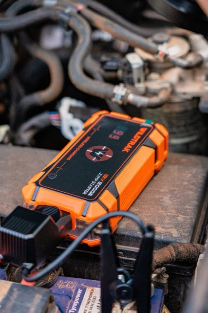 WILDTRAK Jumpstarter S2000 A17 Wireless Charging 10W 16800mAh